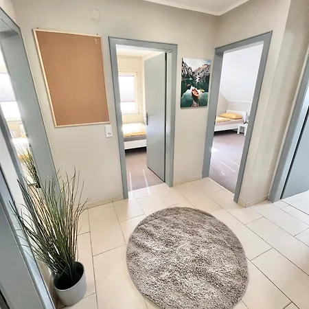 - Schoene Mit Balkon Apartament Paderborn