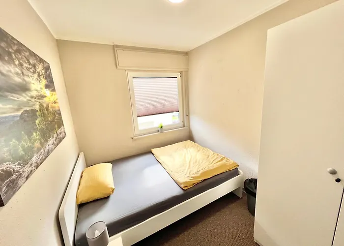 - Schoene Mit Balkon Lejlighed *