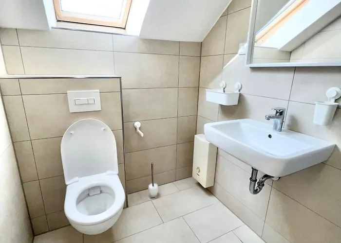 Lejlighed - Schoene Mit Balkon *