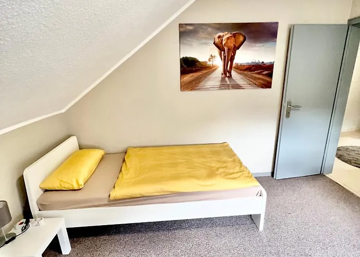 - Schoene Mit Balkon * Paderborn